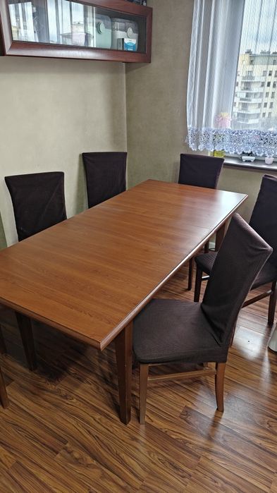 Sprzedam stół rozkładany z 6 krzesłami