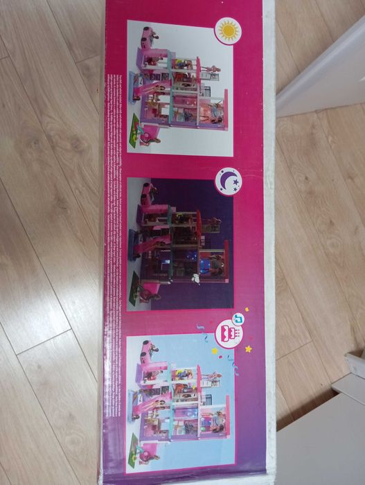 Domek Barbie Dreamhouse z samochodem i gratisami