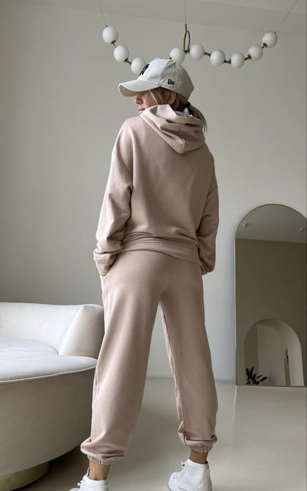 Костюм украинского бренда в размере М/L