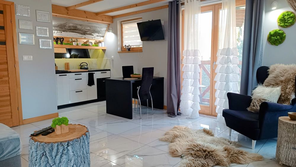 Domek z dwoma apartamentami z jacuzzi zewnętrzne k/Zakopane - Lux Hous