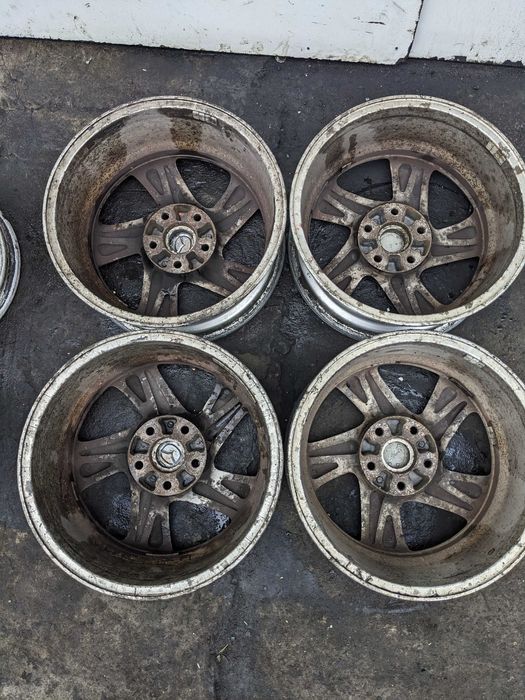 Felgi Aluminiowe Alu Alufelgi 5x114.3  16' 7J ET 53 Mazda