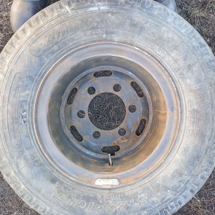 Колесо на грузовий автомобіль Богдан