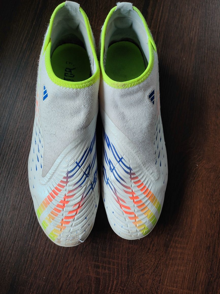 turfy Adidas Predator