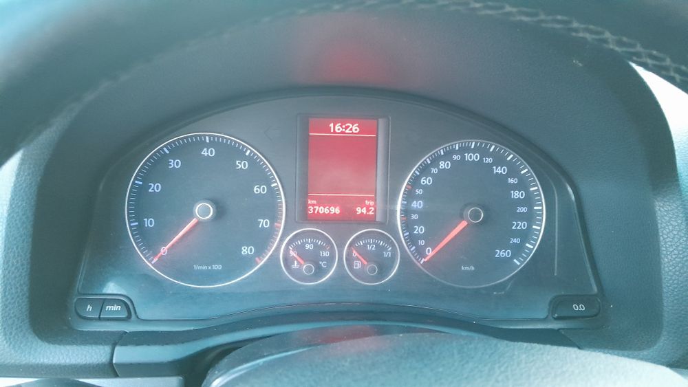 Автомобіль Volkswagen GOLF 1.6 MPI