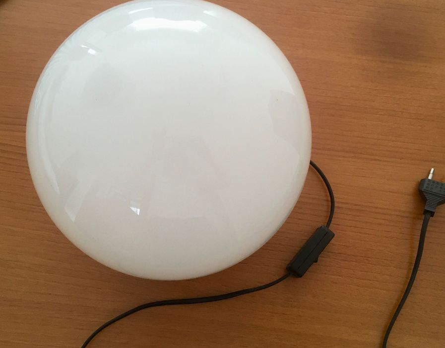 Candeeiro de mesa globo em vidro