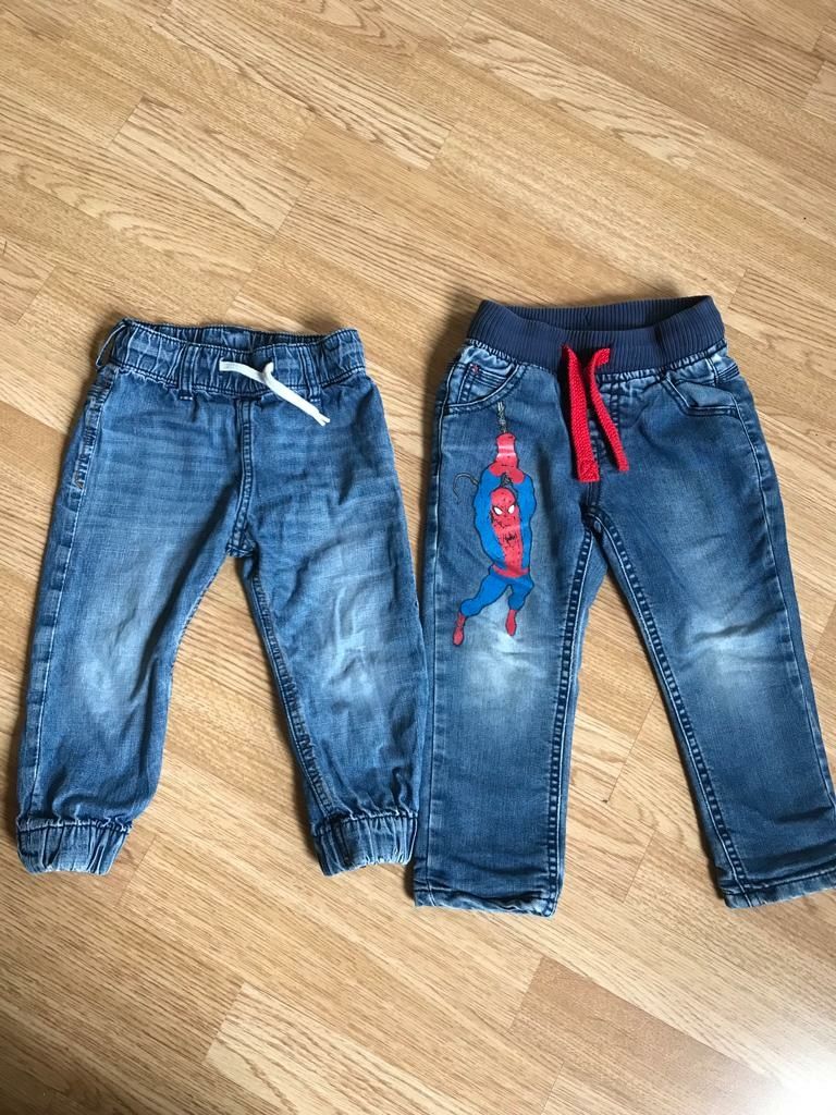 Двое джинсов,джогеры а 1,5-2 года