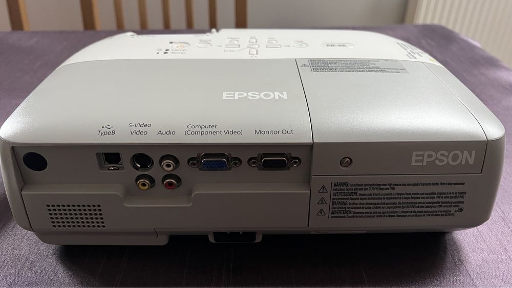 Projektor Epson EB-X6
