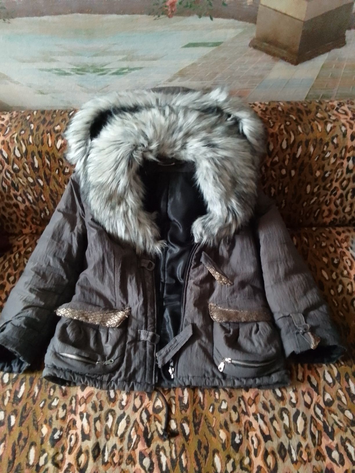 2 курточки   весенне - осенняя и зимняя