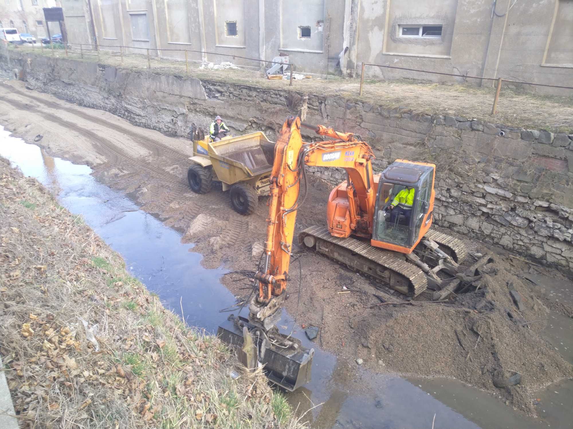 Wynajmę walca zagęszczarki pracę ziemne wyburzenia koparki wywrotki