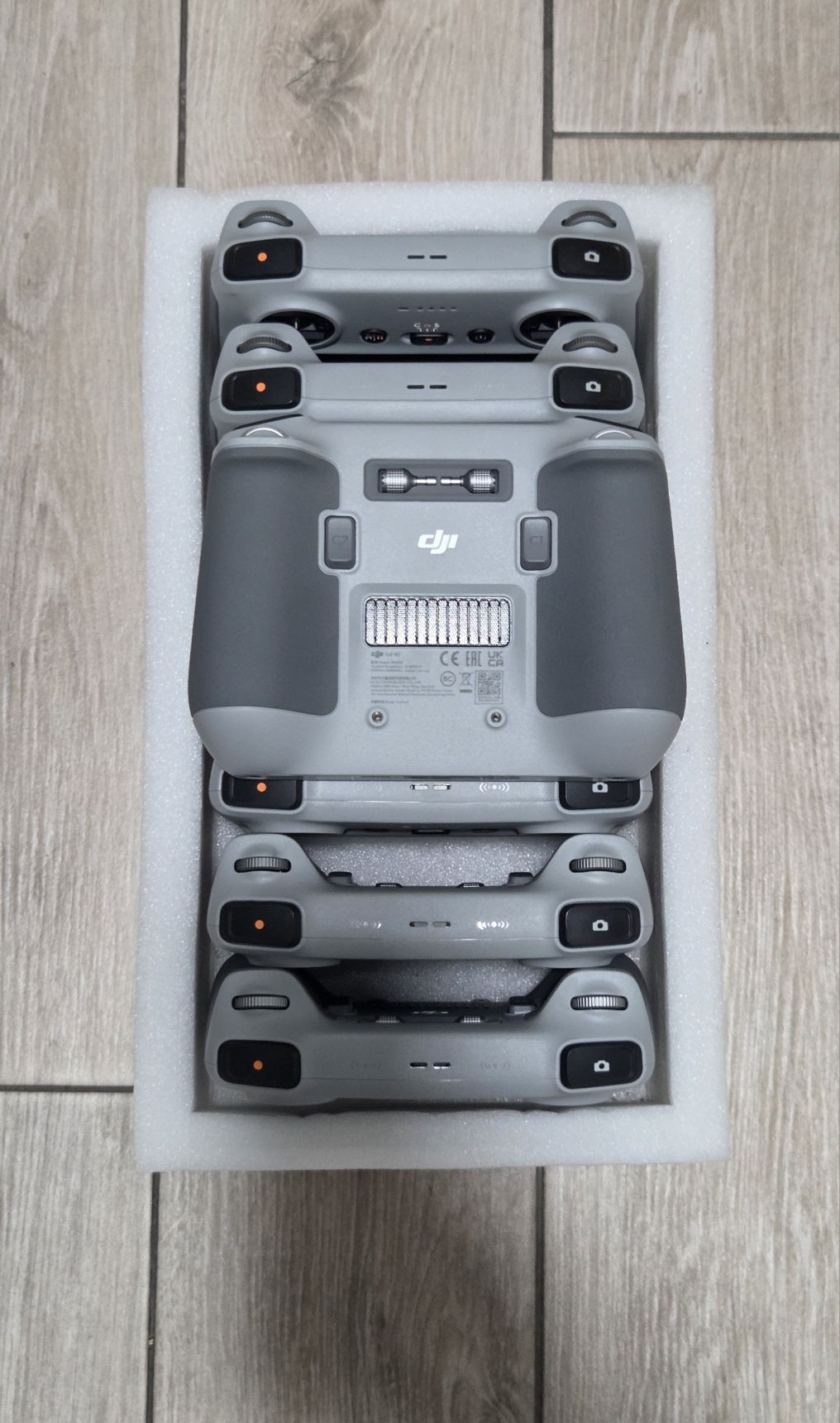 Продаж пультів DJI RC