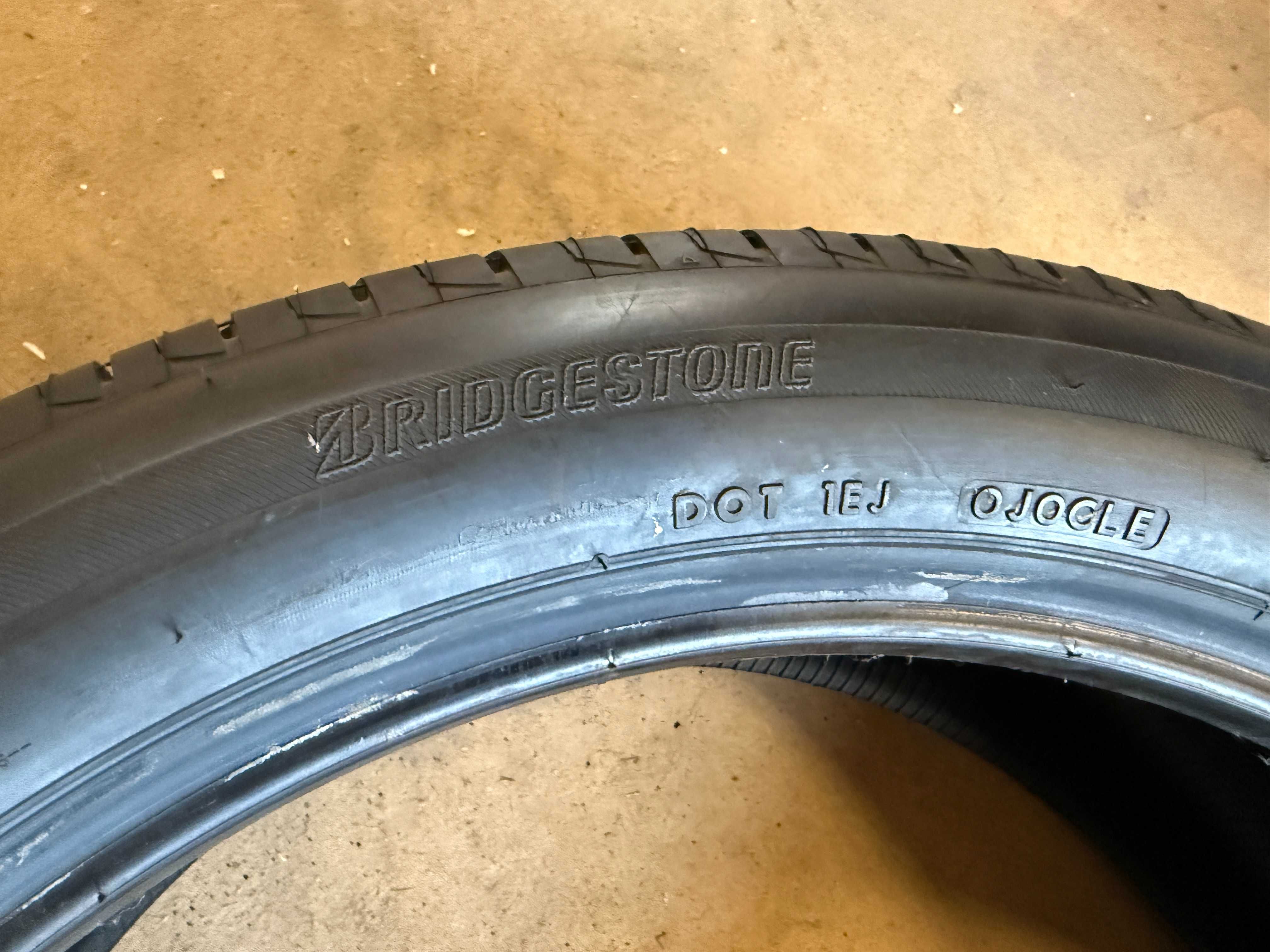 2X Opona Bridgestone Alenza 001 235/50R21 101W