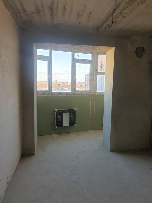 3к рн Лавины (84кв) средний этаж, а/о, 2 балкона