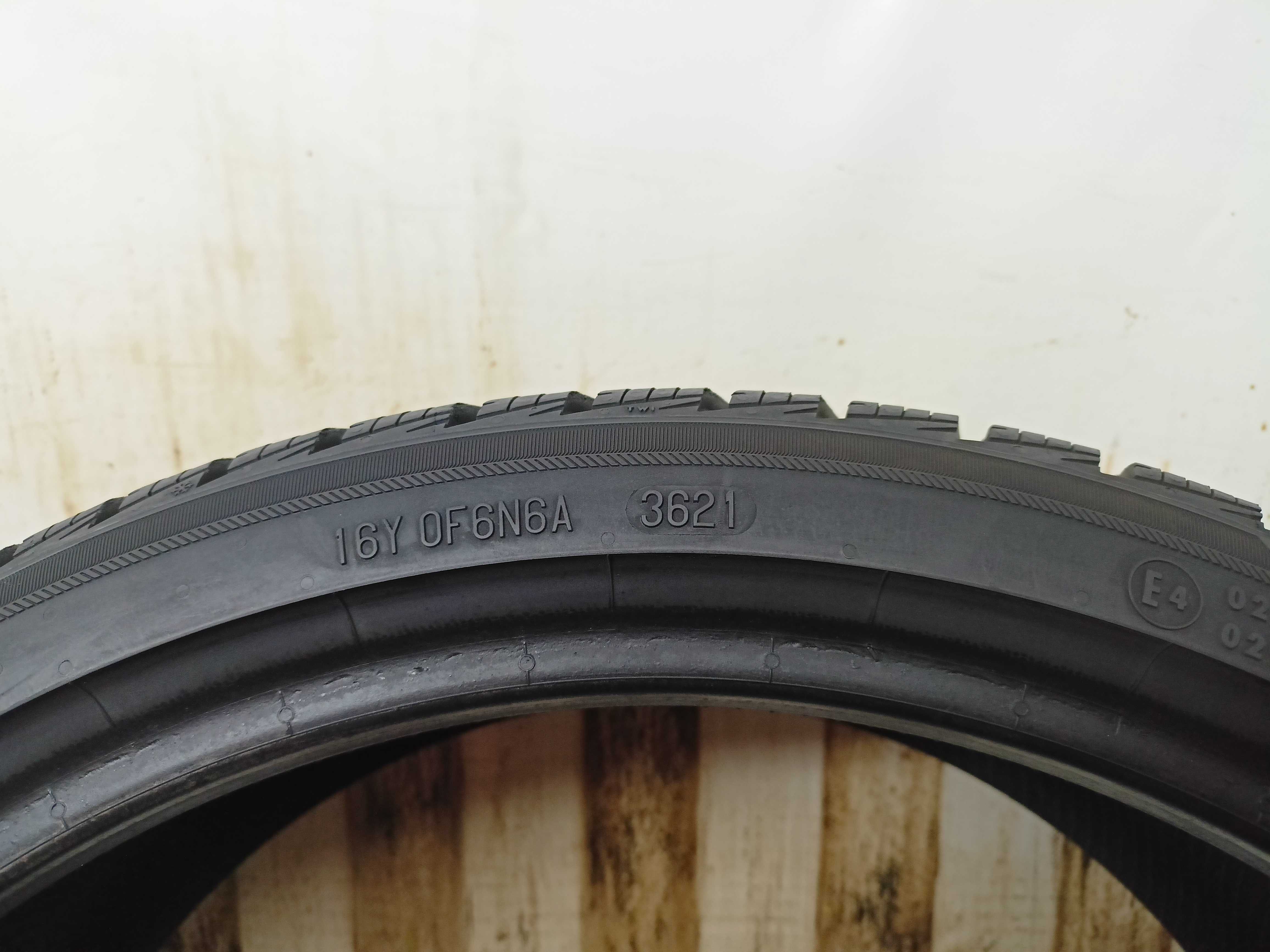 Barum Polaris 5 215/35/18 2021r. 84V 2x7,1mm (4642)