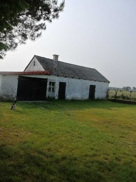 siedlisko na wsi w dobrej spokojnej lokalizacji