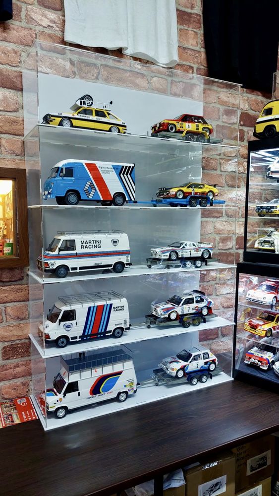 Gabloty kolekcjonerskie z plexi 1:64, 1:43, 1:24, 1:18.