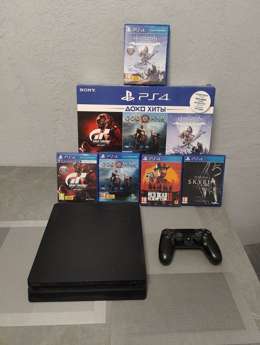 Продається PS 4 в гарному стані!!!