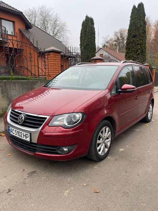 Фольцваген тоуран 1.9,не фарбований