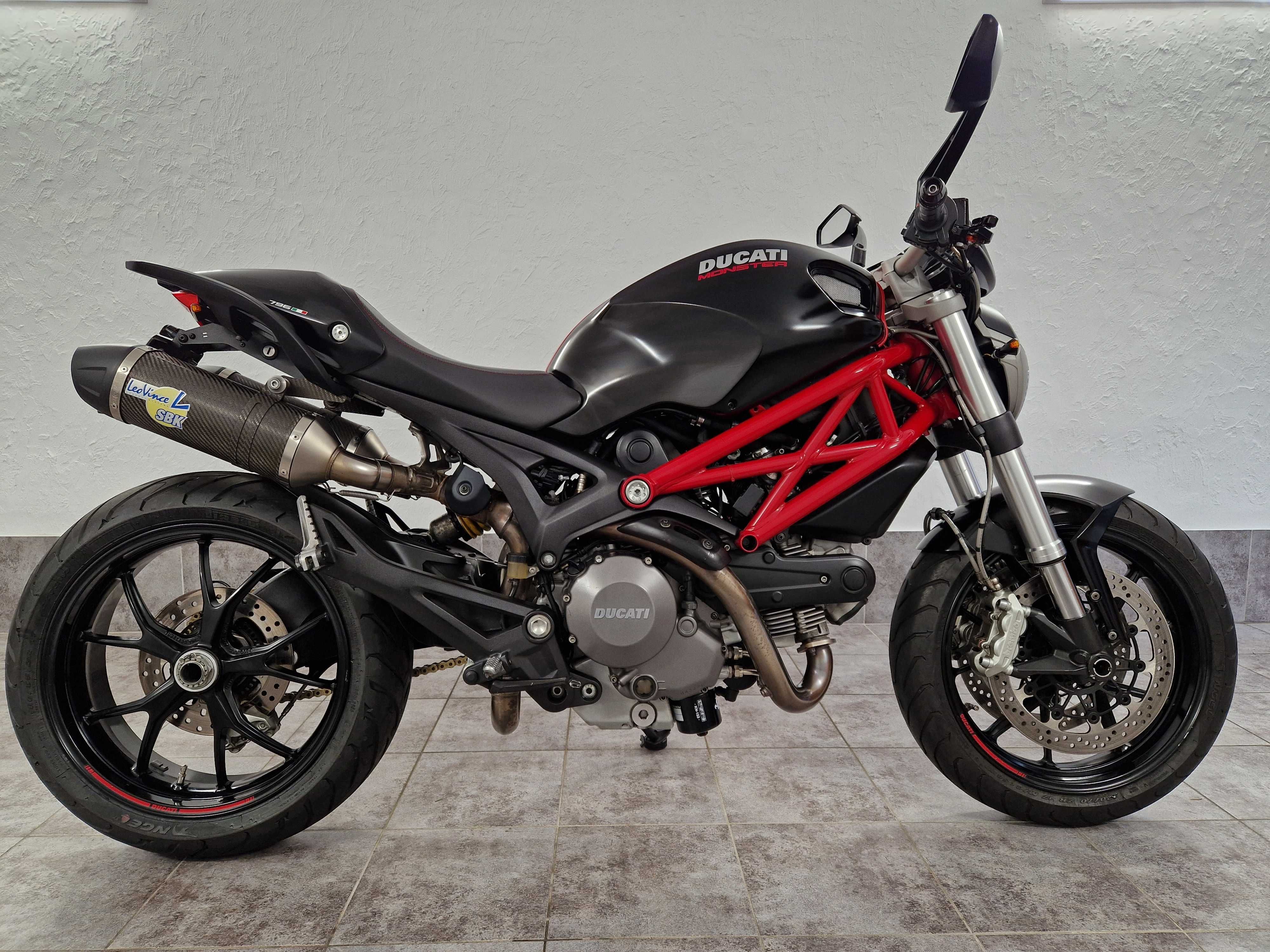 Ducati Monster 796