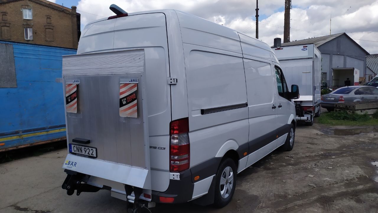 Гідроборт BAR Cargolift автомобільний робочий