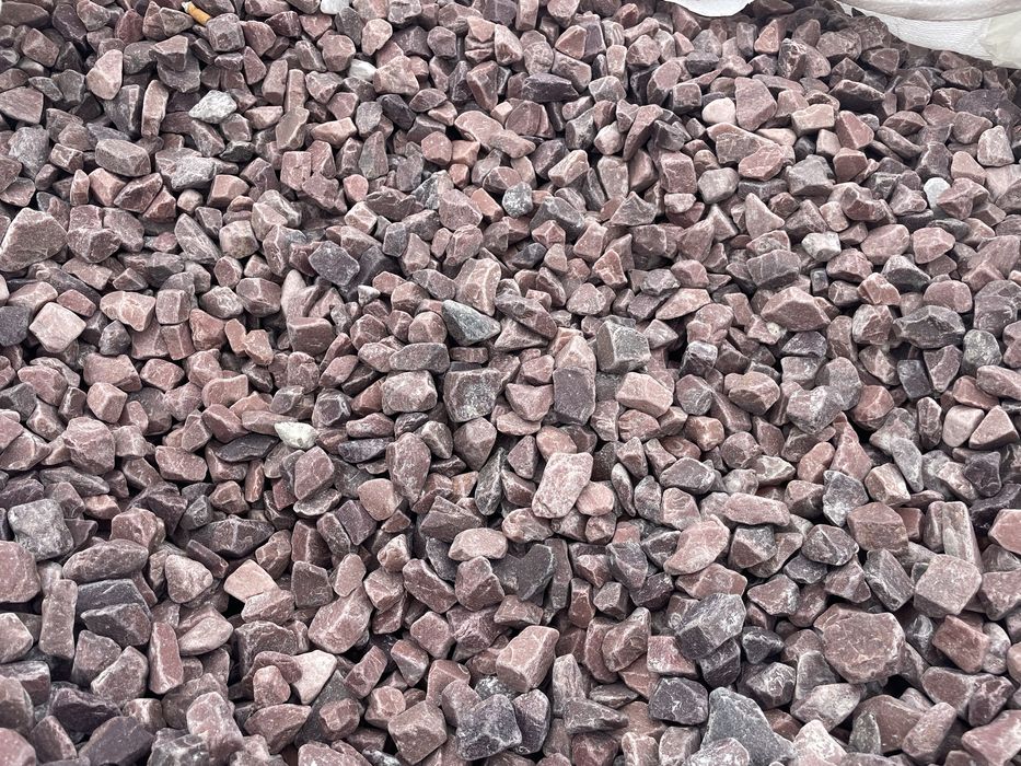 Камінь декоративний для ландшафту (галька, крихта)