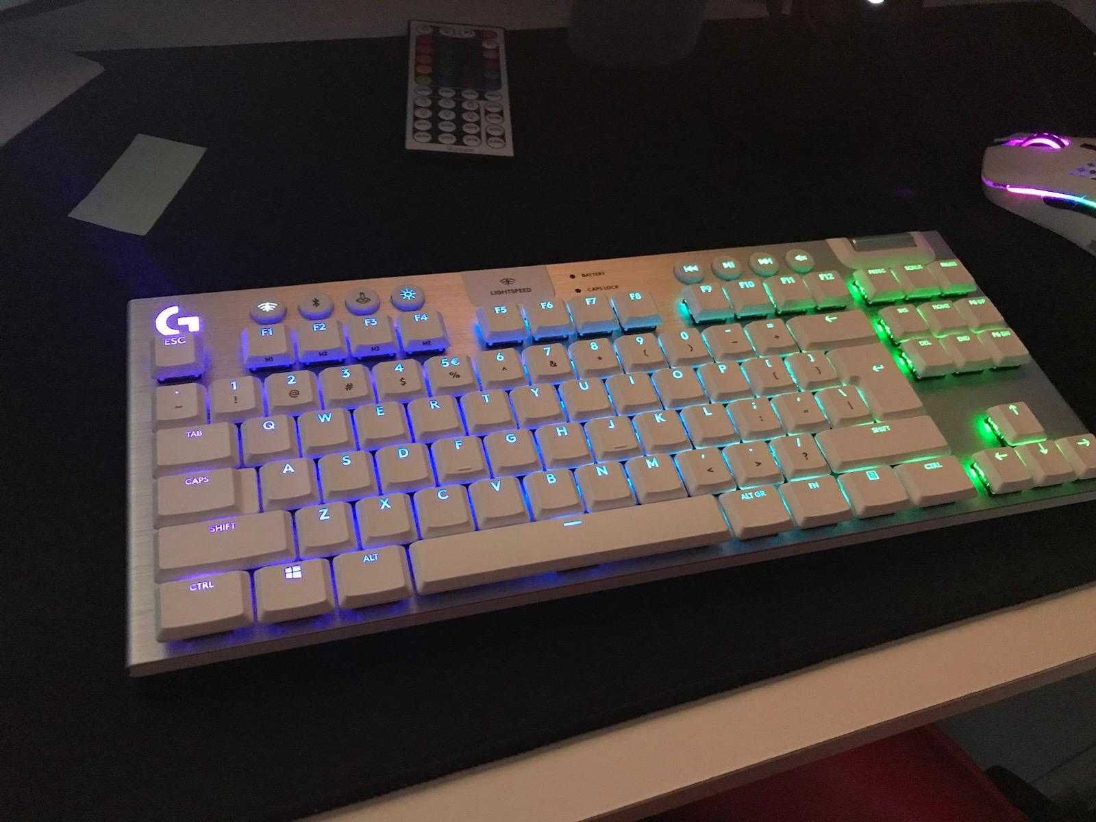 Teclado Logitech G915 TKL Branco (Como novo)