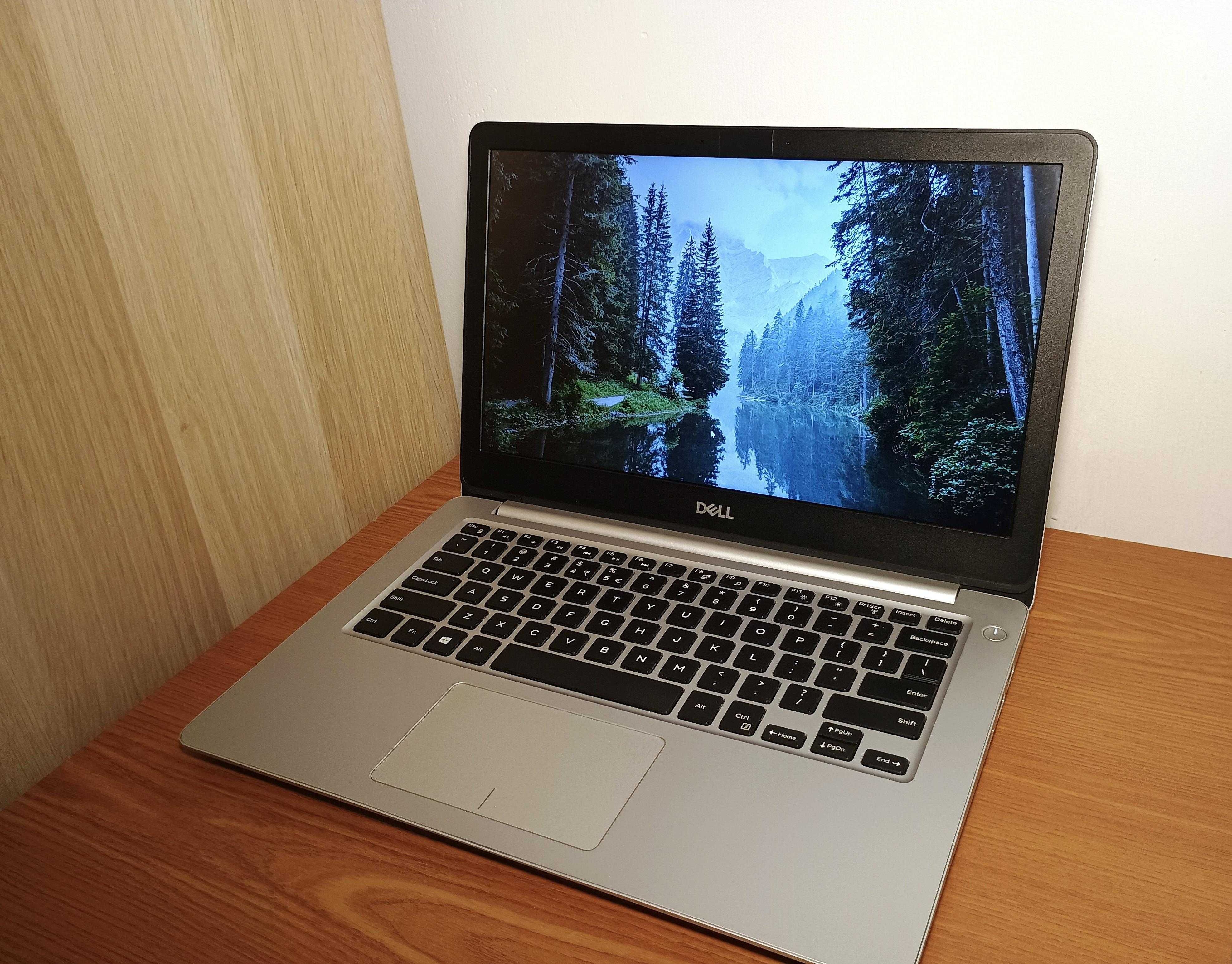Laptop Dell Inspiron 13" win 11 / i5 / 16GB ram / Radeon GPU+pokrowiec