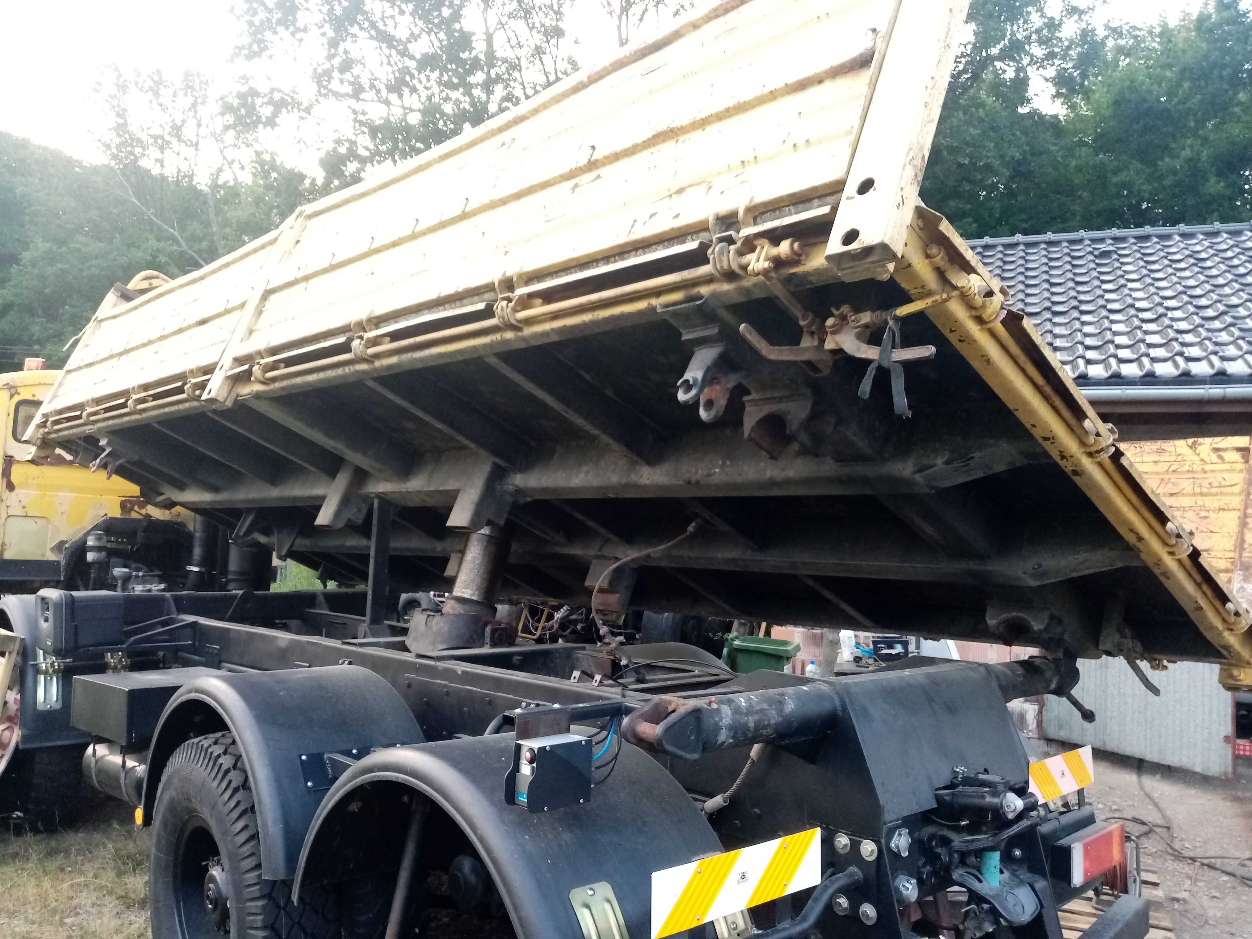 Zabudowa wywrotka kiper 3 stronny 4 ośka otw. góra i dół 8x4 8x8