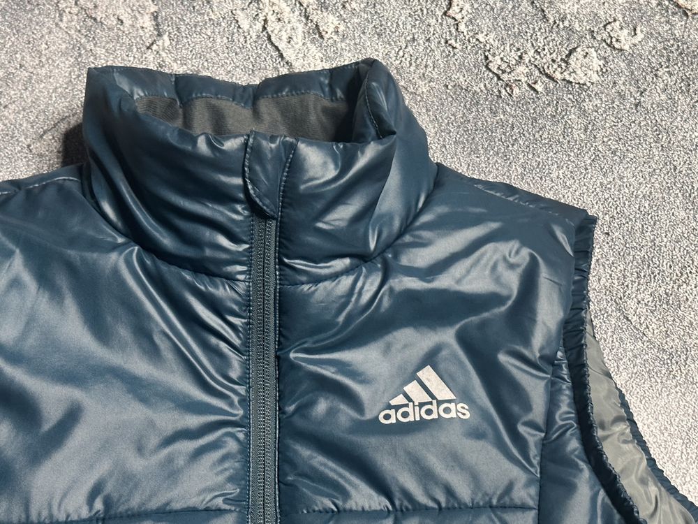 жилетка Adidas XS