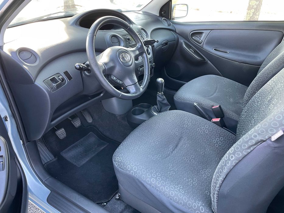Toyota Yaris 1.3 VVTI - ABS - A/C