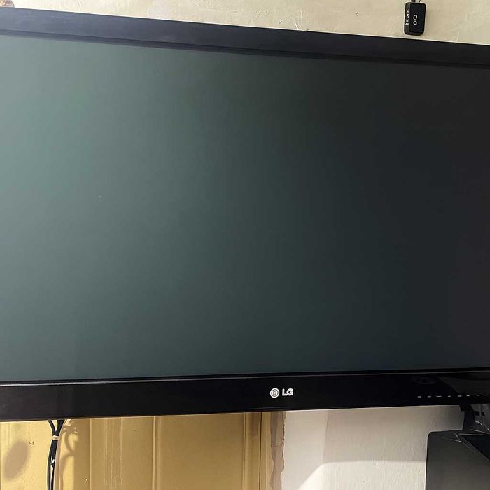 Телевізор LG 42LD550