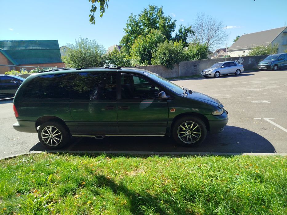 Продам Додж рам Ван 3.3 газ бензин