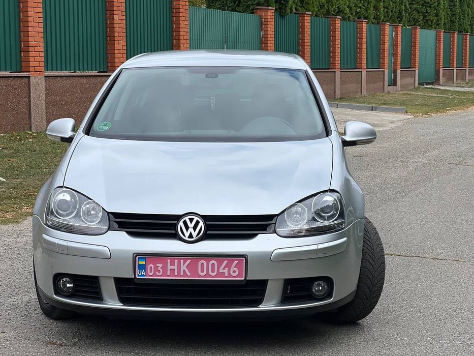 Volkswagen Golf R line