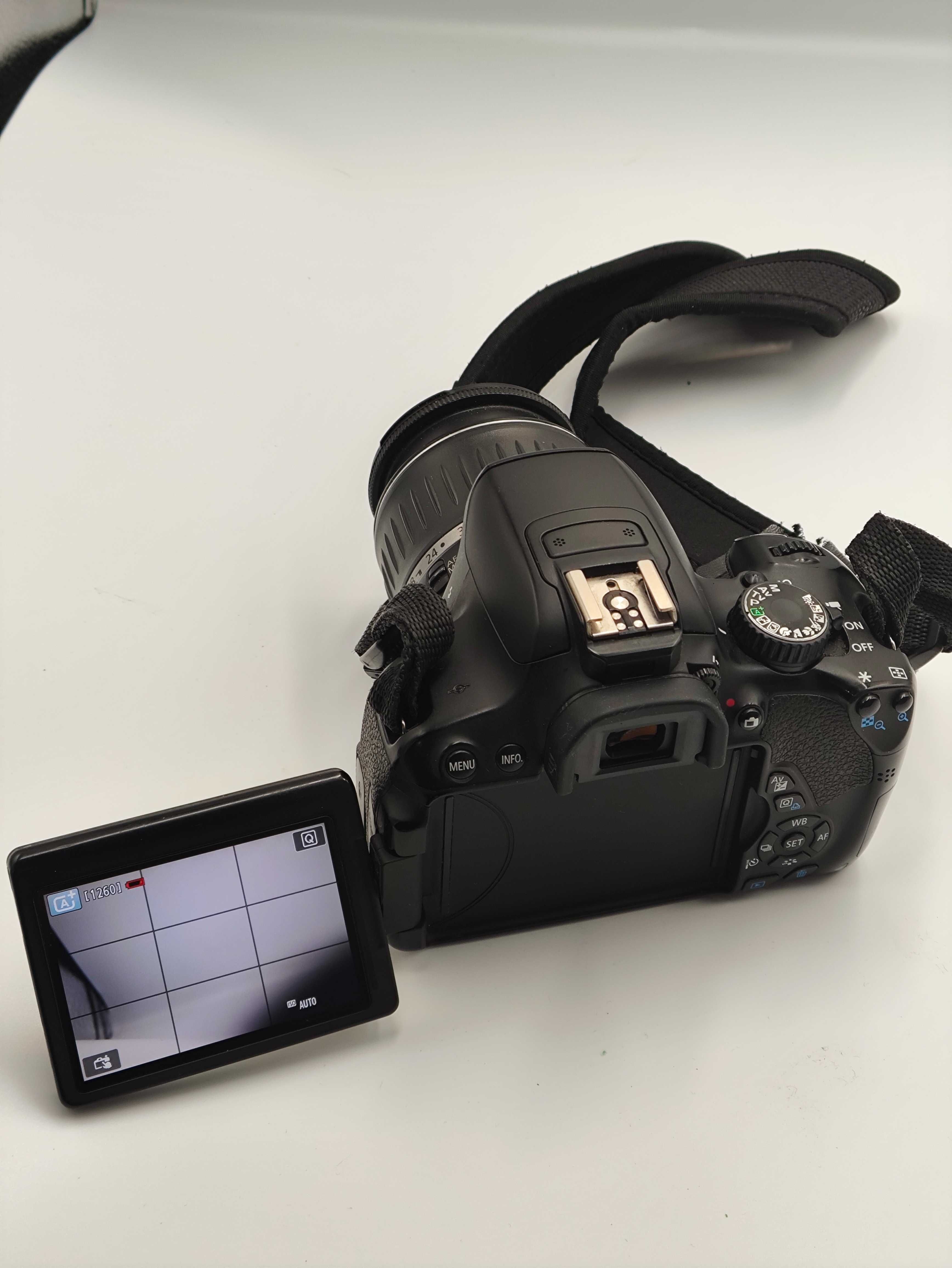 Aparat fotograficzny Canon EOS 650D korpus/obiektyw 18-135mm + 18-55mm