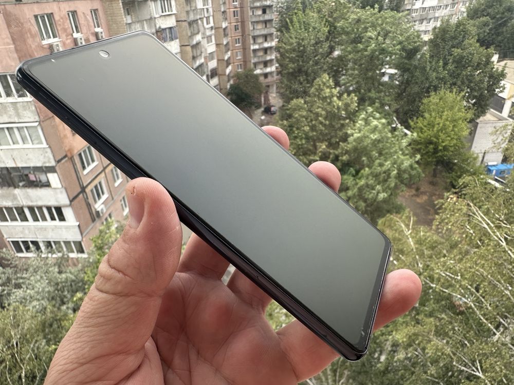 Samsung S20 FE 6/128 официал