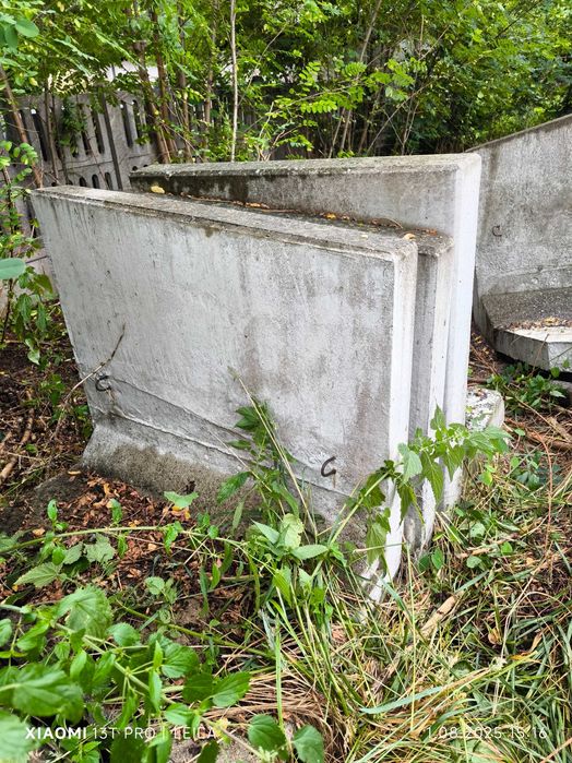 Ściany oporowe typu L. (Podjazd)