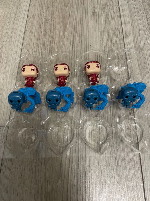 Фігурки кіндер джой «дуже дивні дива»