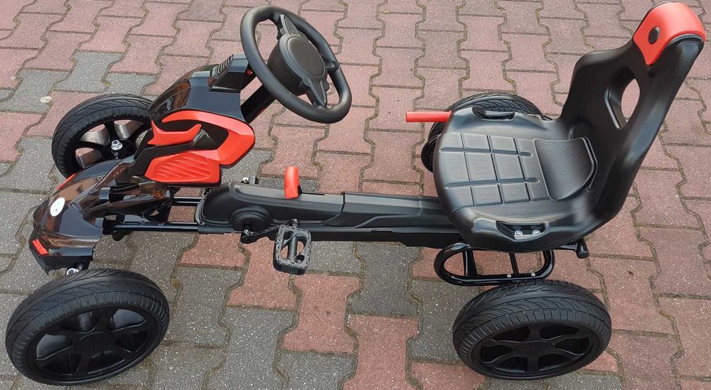 Gokart pojazd na cztery koła na pedały nie użyty 5-12 lat.