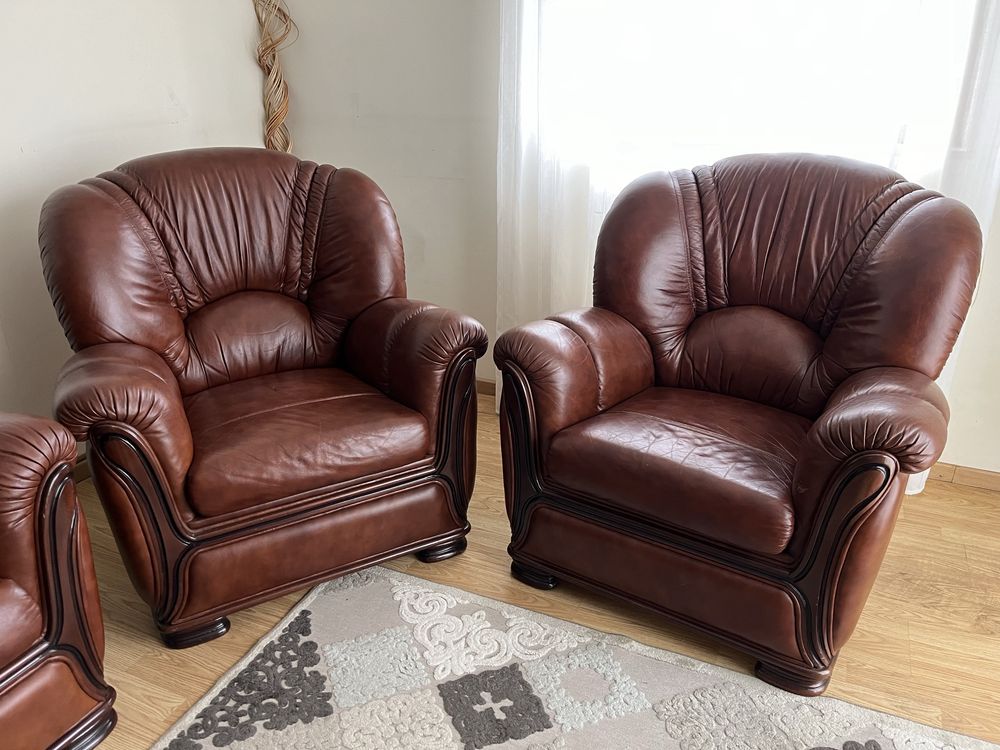 Vendo conjunto de sofas em pele