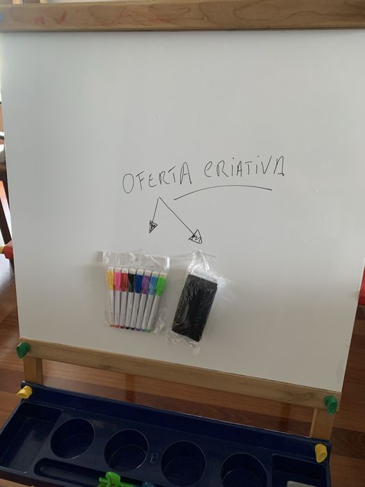 Cavalete de desenho | oferta canetas + apagadores