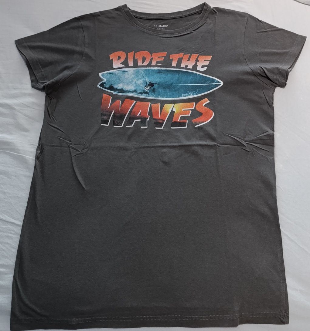 T-shirts tamanho 12/13 e 13/14 anos