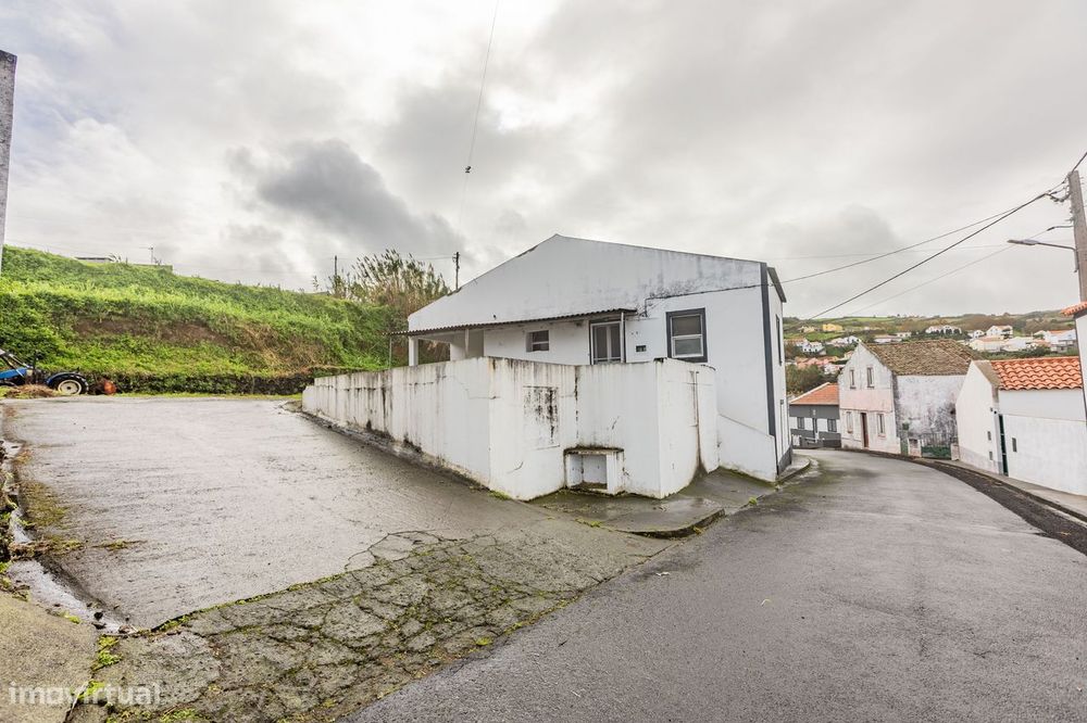 Moradia Isolada - Remédios (Convertida em Padaria)