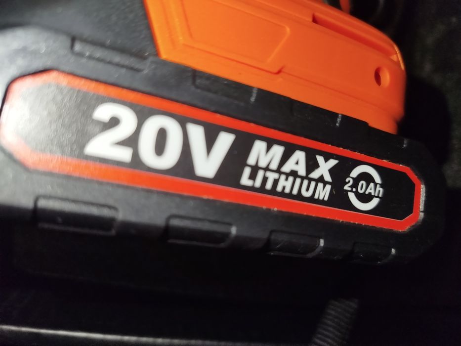 Шуруповерт новий 20V