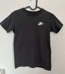 Bluzka koszulka czarna Nike 128 134