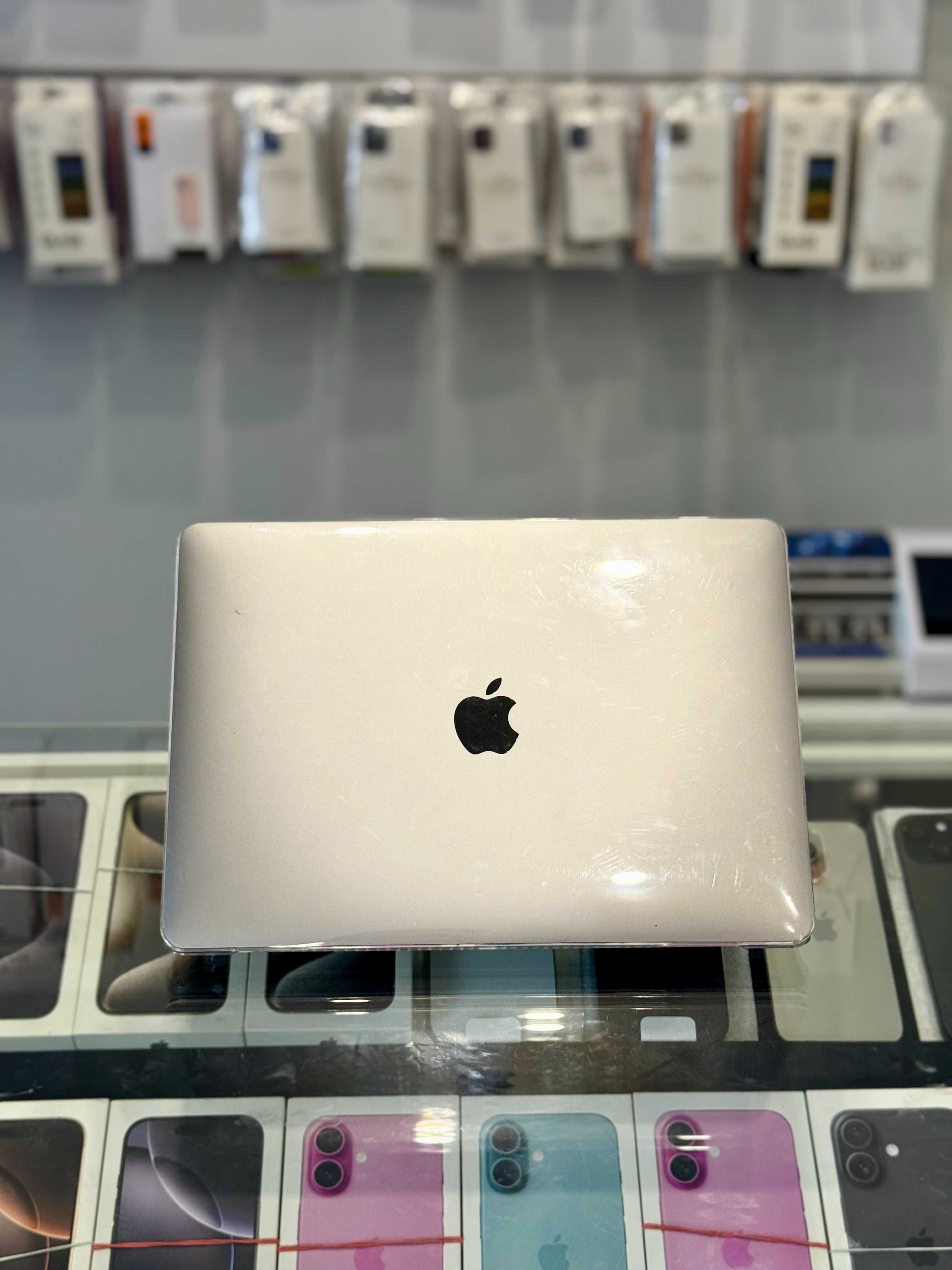 MacBook AIR M1 2020 • Space Gray • 80 cykli • 8 GB RAM • 256 GB SSD