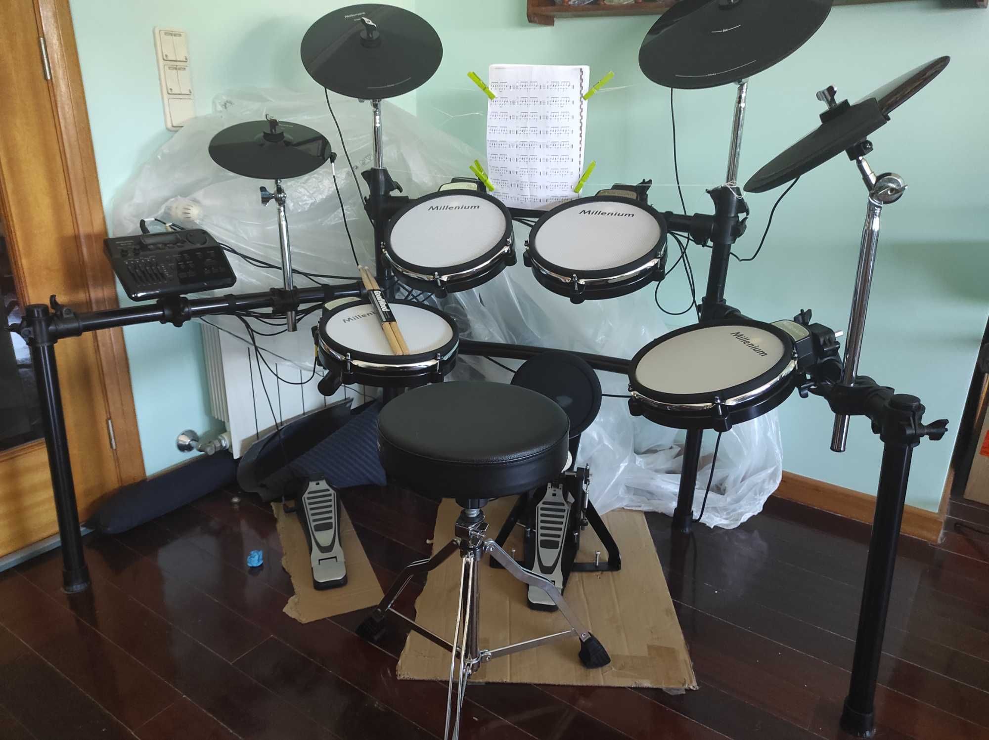 Bateria eletrónica Milenium MPS 750