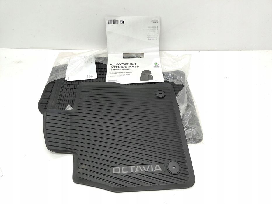 skoda octavia mk4 iv zestaw dywaników samochodowych oryginał oem 5e4