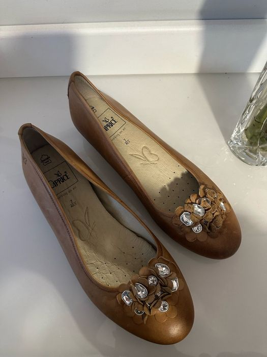 CAPRICE 40,5 baleriny NOWE skóra pantofle ukryty koturn