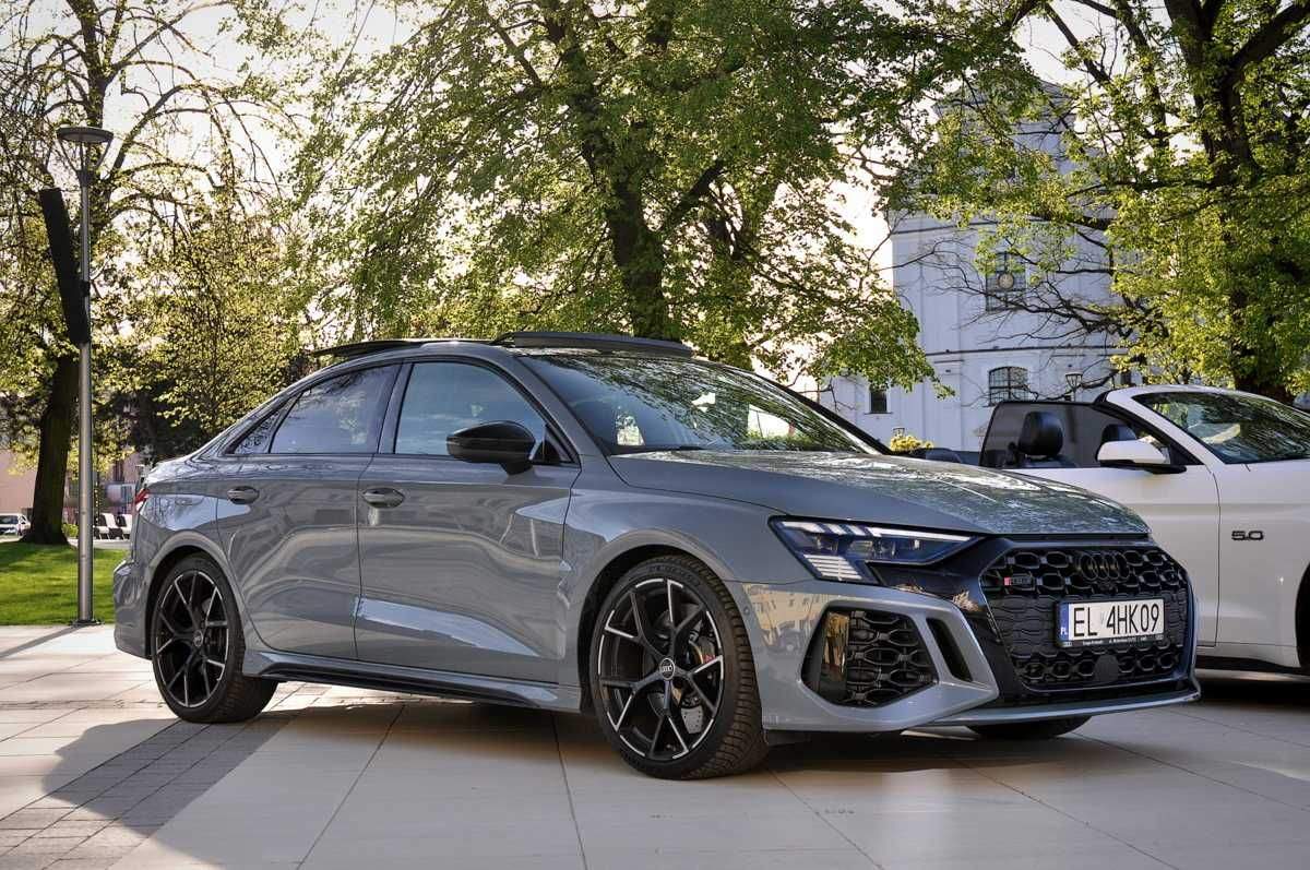 Auto do ślubu : Audi RS3 2.5 litra, 400 koni mechanicznych DWA KOLORY!