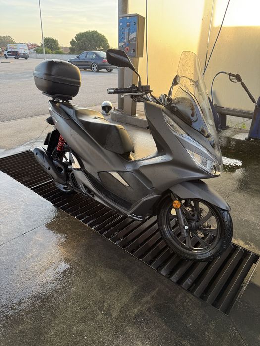 Honda pcx 125 como nova ano 2018 com 12.000km