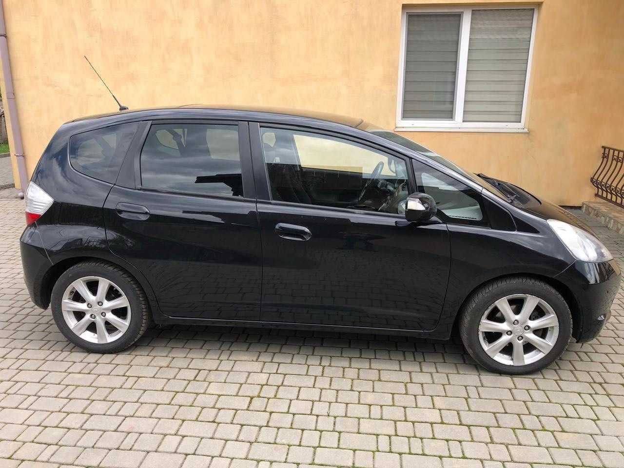 Продам  авто Honda Jazz